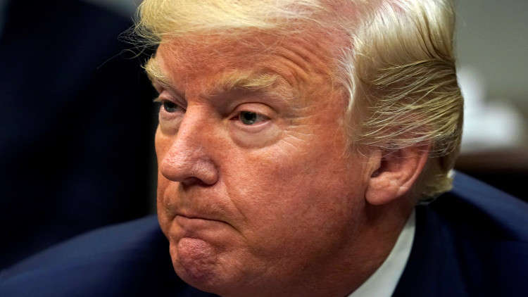 ترامب يمدد العقوبات الأمريكية ضد إيران سنة أخرى