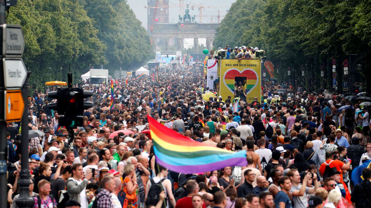 رسميا .. المحكمة الدستورية في ألمانيا تدرج الجنس الثالث في سجلات الأحوال الشخصية