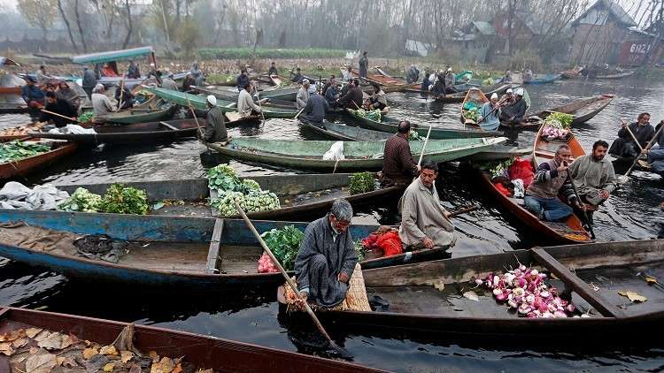 الهند.. مصرع 16 شخصا بغرق قارب داخل نهر 