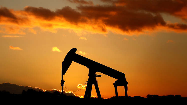تقرير لوكالة الطاقة الدولية يهوي بأسعار النفط