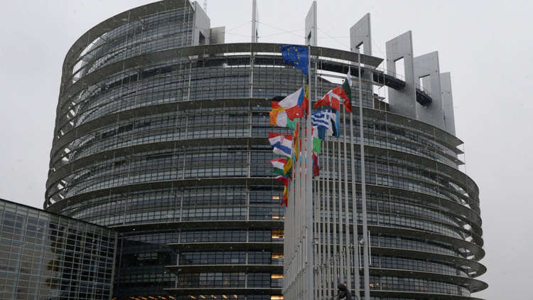 البرلمان الأوروبي يمهد الطريق أمام فرض عقوبات على بولندا 