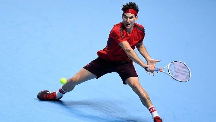 ثيم ينعش آماله في بلوغ نصف نهائي البطولة الختامية