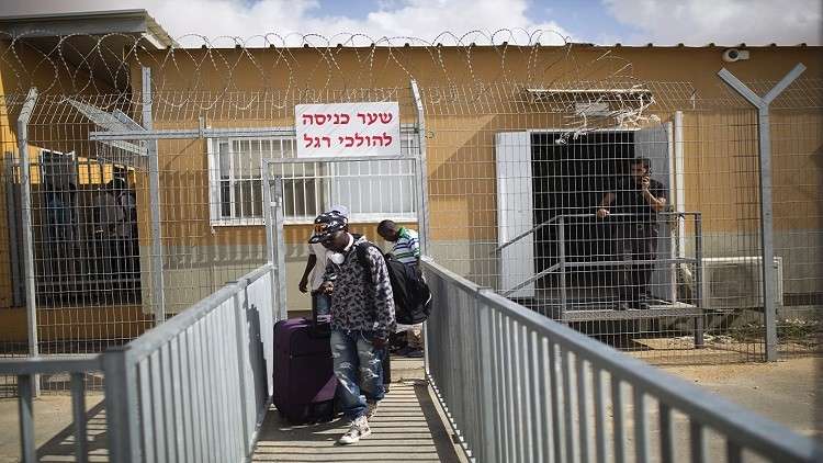 إسرائيل ترحل 40 ألف لاجئ إفريقي 
