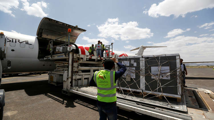 استئناف الرحلات الإنسانية بمطار صنعاء بعد توقفها 10 أيام