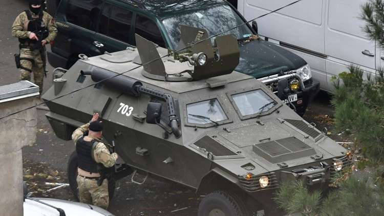 جورجيا.. مقتل شرطي و3 مسلحين في عملية لمكافحة الإرهاب