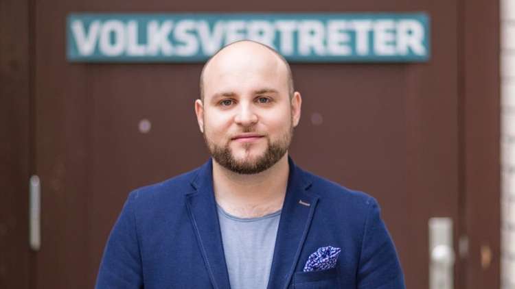 برلماني ألماني مع روسيا ضد سياسة الناتو