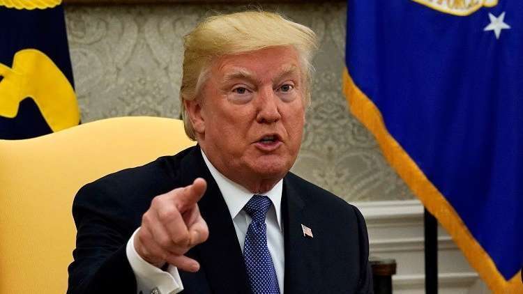 البيت الأبيض يبرر إعادة تغريد ترامب بمعاداة المسلمين.. ولندن تندد