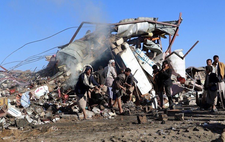 26 قتيلا في غارة على صعدة اليمنية.. وإيران تدين