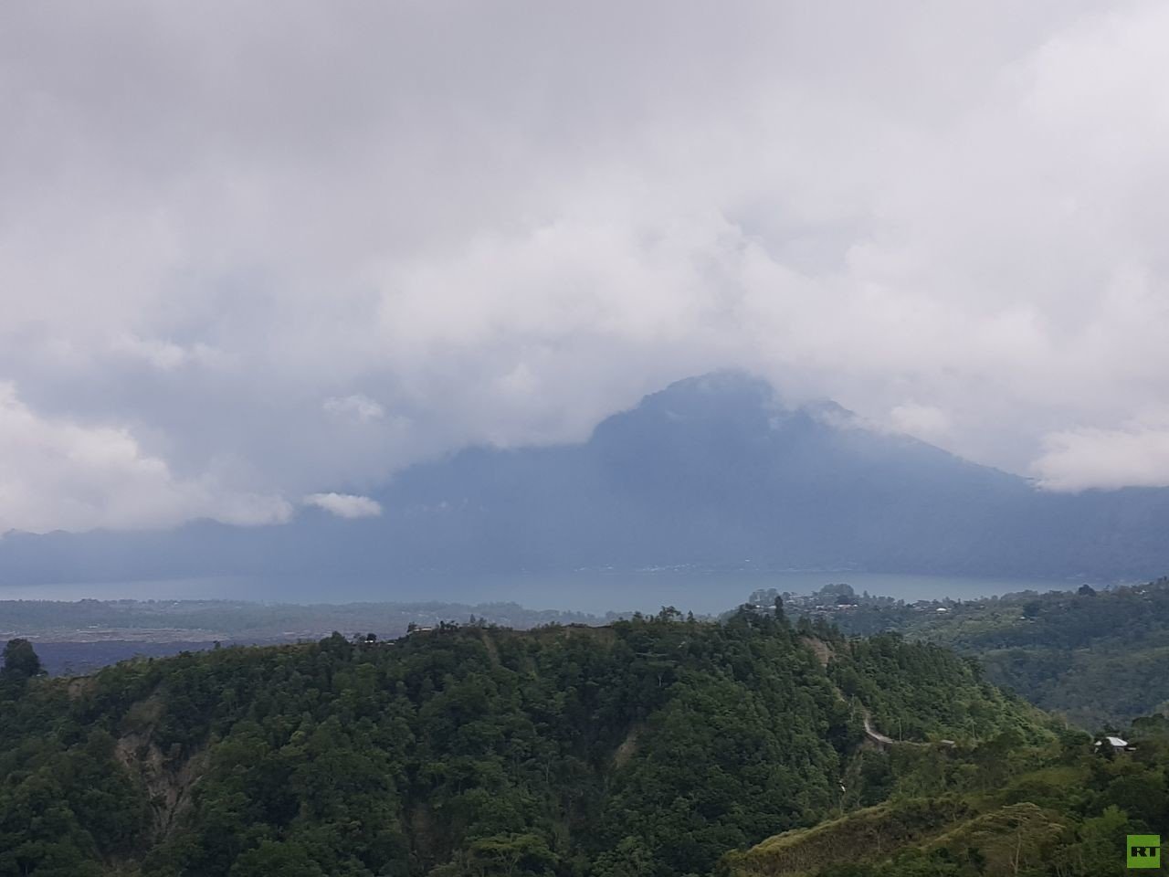 إندونيسيا.. بالي تحت رحمة البركان