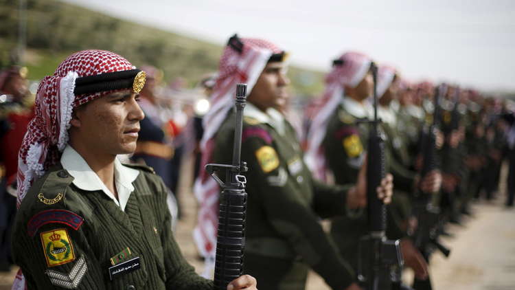 الجيش الأردني يحرر مواطنا خطفته فصائل بجنوب سوريا (صور)