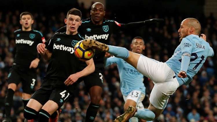 بالفيديو.. سيلفا يقود السيتي بهدف "أكروباتي"