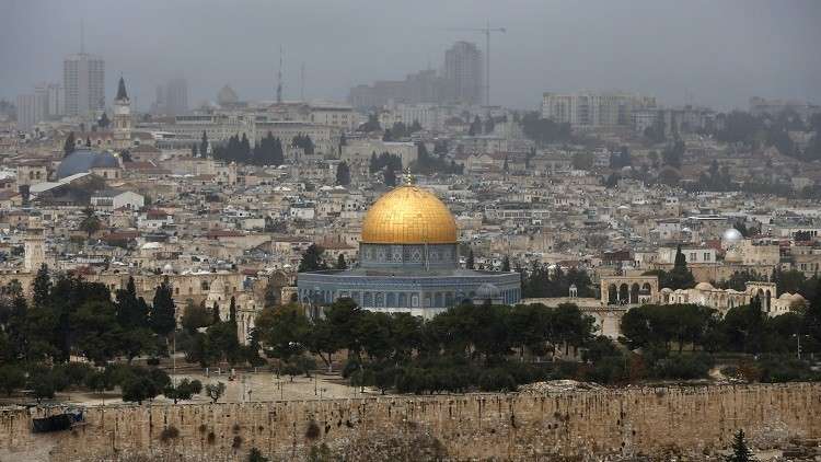 وزير إسرائيلي يكشف عن دولتين قد تنقلان سفارتيهما إلى القدس