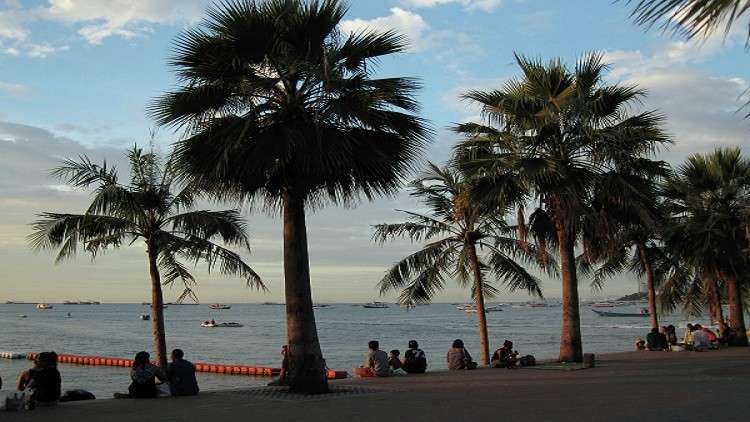 تايلاند لنائب رئيس وزراء: من أين لك هذه الساعة الباهظة الثمن؟