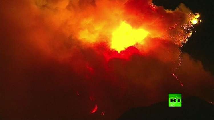 حرائق جهنمية في غابات كاليفورنيا