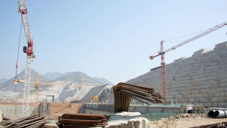 مصر تواجه سد النهضة ببناء أكبر سد في الصحراء الشرقية