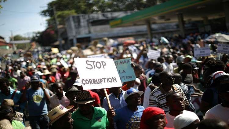 كم يبلغ حجم الرشاوى الإجمالي في العالم