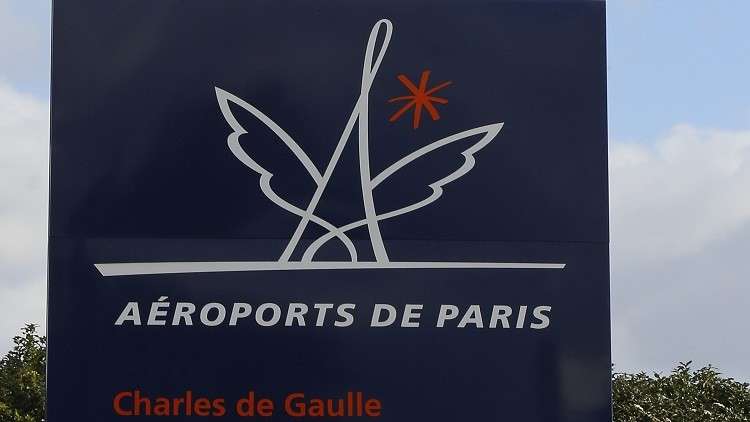 متشرد يسرق 300 ألف يورو من مطار شارل ديغول في باريس 
