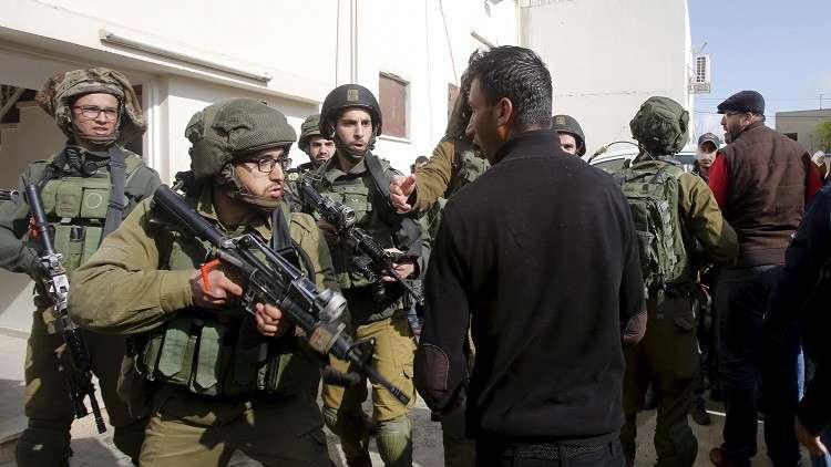 إسرائيل تعتقل عناصر من حماس في الضفة الغربية 
