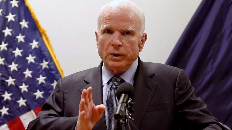 ماكين في مستشفى عسكري للتعافي من السرطان