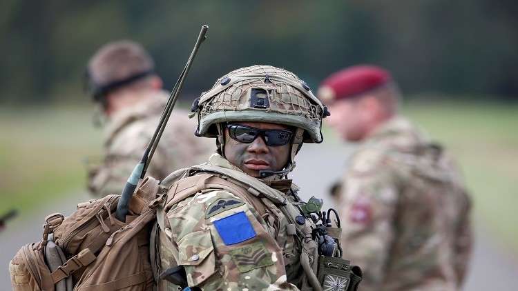 الاتحاد الأوروبي ينظر في إرسال وحدة قتالية إلى إحدى مناطق الأزمات