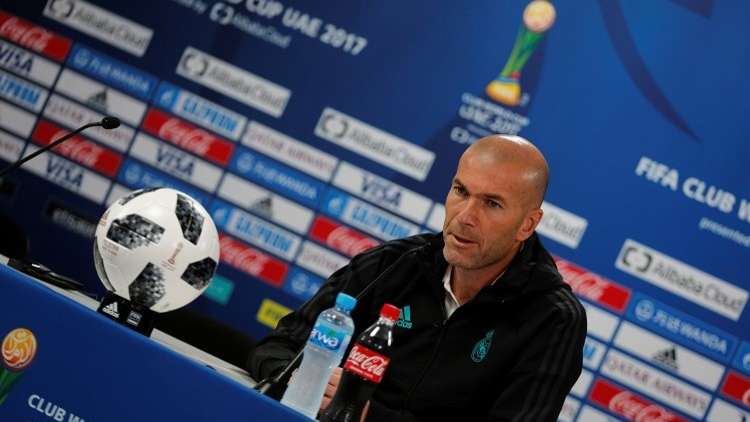 زيدان يواصل دفاعه المستميت عن مواطنه بنزيما