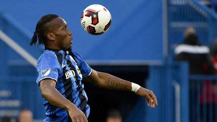 دروغبا يفاجئ عشاقه بإطلالة جديدة!