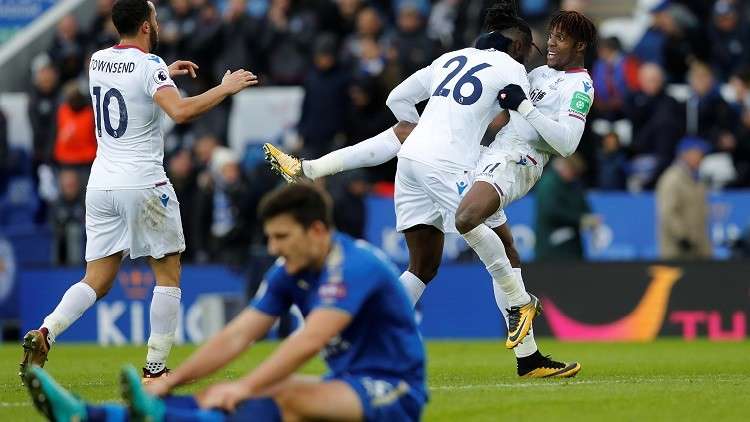 ليستر سيتي يترنح على أرضه أمام كريستال بالاس