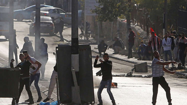 بعد يوم دامٍ.. تجدد الاشتباكات بين فلسطينيين وقوات إسرائيلية في القدس والضفة والغربية وقطاع غزة
