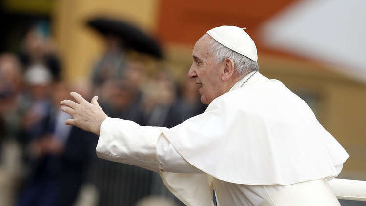 البابا: الأخبار المزيفة خطيئة خطيرة