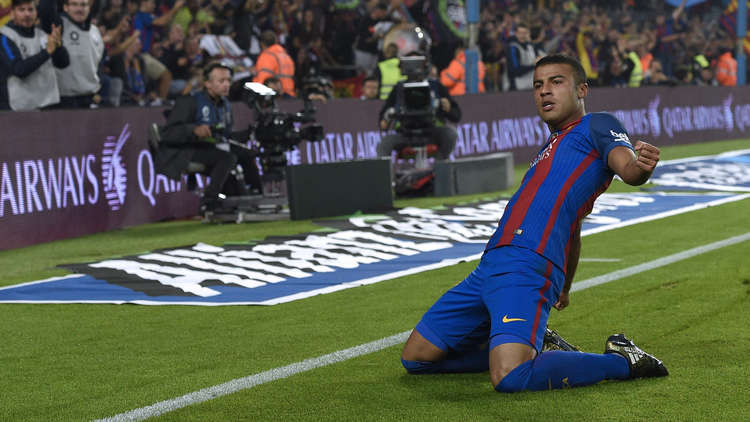 رافينيا يعود إلى صفوف برشلونة 