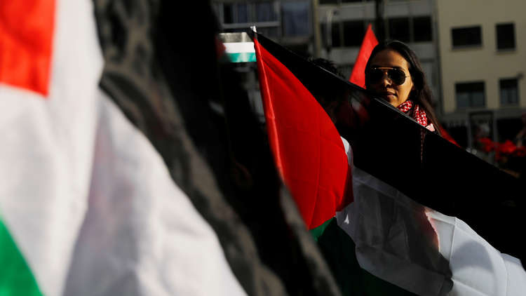وفدان فلسطينيان إلى روسيا والصين بحثا عن رعاية جديدة لعملية السلام