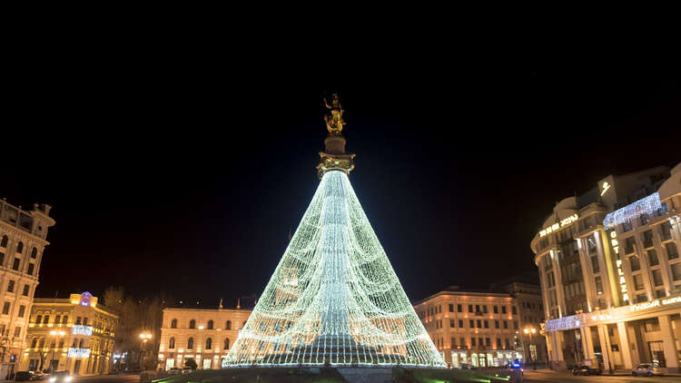 رفاق روسيا السابقون يتحالفون ضدها