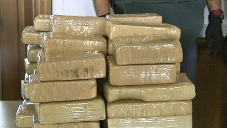 لأول مرة في روسيا.. المؤبد لمهرب مخدرات