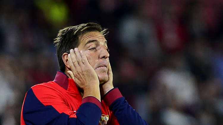 إشبيلية يقيل مدربه بيريزو