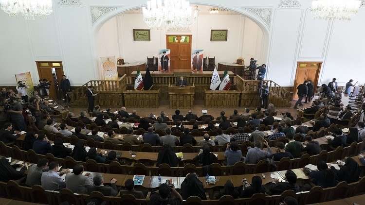 البرلمان الإيراني يلزم الحكومة بالاعتراف بالقدس عاصمة أبدية لفلسطين