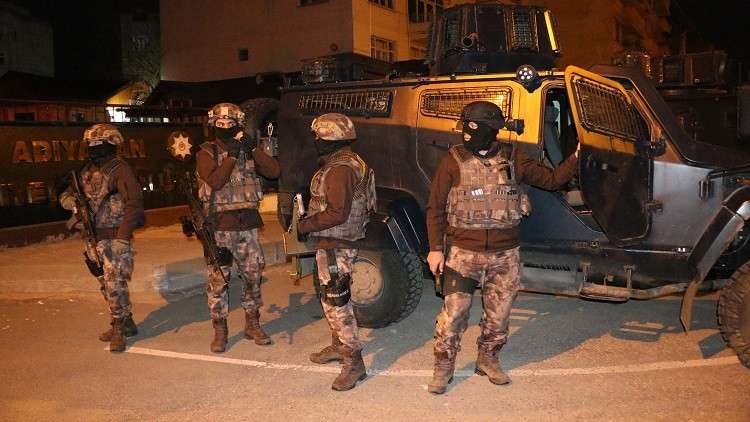السلطات التركية تعتقل  170 شخصا بتهم الإرهاب