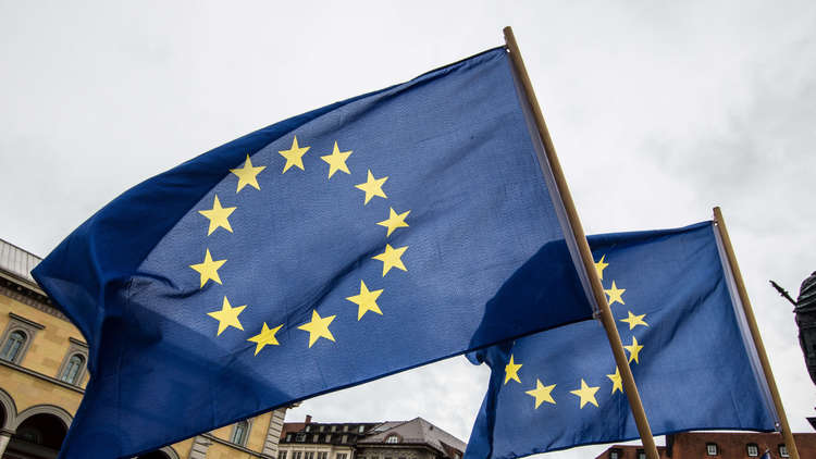 خلاف حول إعادة هيكلة سوريا ومعا ضد "قدس" ترامب.. موسكو وبروكسل في 2017 