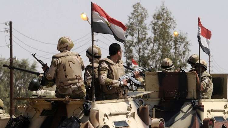 الجيش المصري: مقتل إرهابيين وضبط آخرين  بوسط سيناء