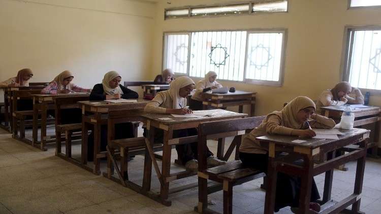 كارثة لطلبة مصر بسبب سؤال في الامتحان يضم 