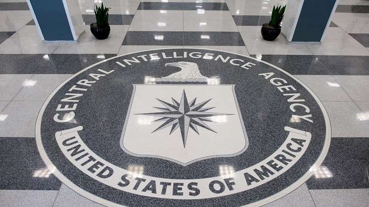 محلل في CIA: أجهزة الأمن الأمريكية هي التي تدخلت في انتخابات الرئاسة