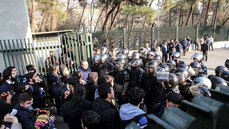 المدعي العام الإيراني: إطلاق سراح 440 من المحتجزين أثناء الاحتجاجات