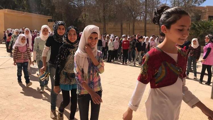بجهود روسية.. السجن يتحول إلى مدرسة في دير الزور