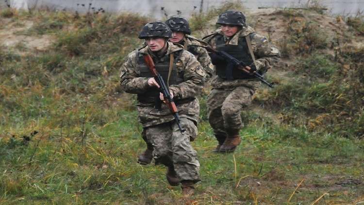 مصرع 3 عسكريين أوكرانيين في دونباس خلال يوم واحد