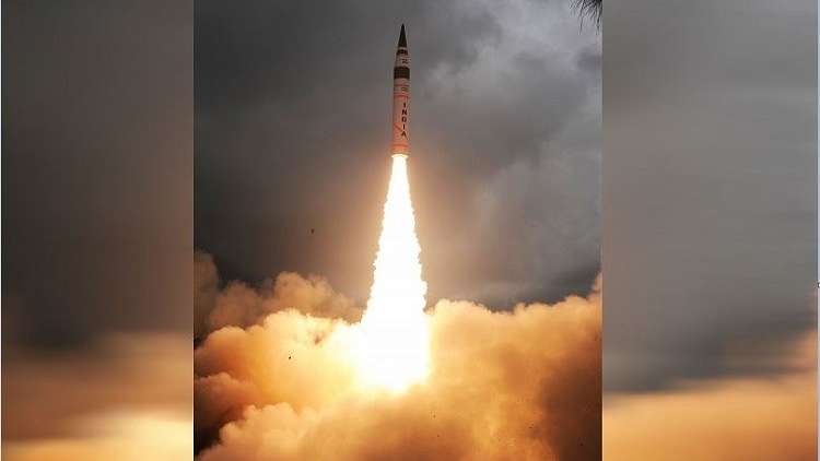 الهند تطلق صاروخا عابرا للقارات يحمل رؤوسا نووية