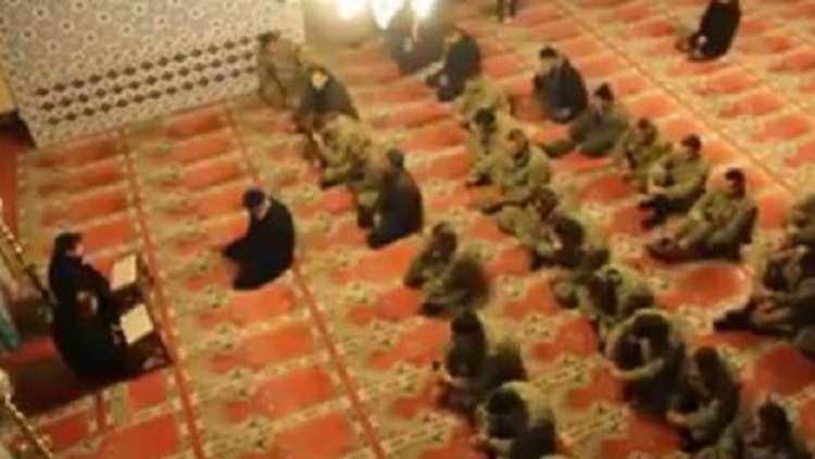 جنود أتراك يدعون "بالنصر" للعملية العسكرية في عفرين