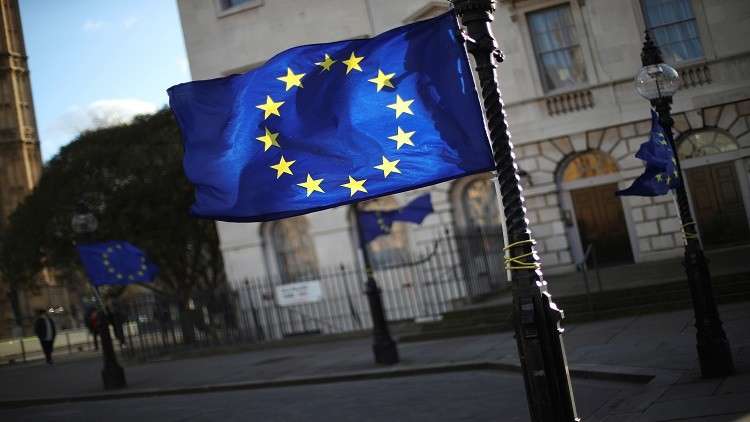 الاتحاد الأوروبي يشطب دولا من بينها الإمارات من قائمته السوداء للملاذات الضريبية 
