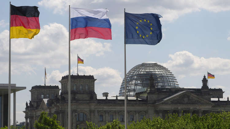 سياسيون ألمان يصفون العقوبات الأوروبية ضد روسيا 