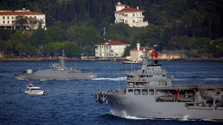 البحرية التركية تمنع وزير الدفاع اليوناني من الوصول إلى جزر كارداك
