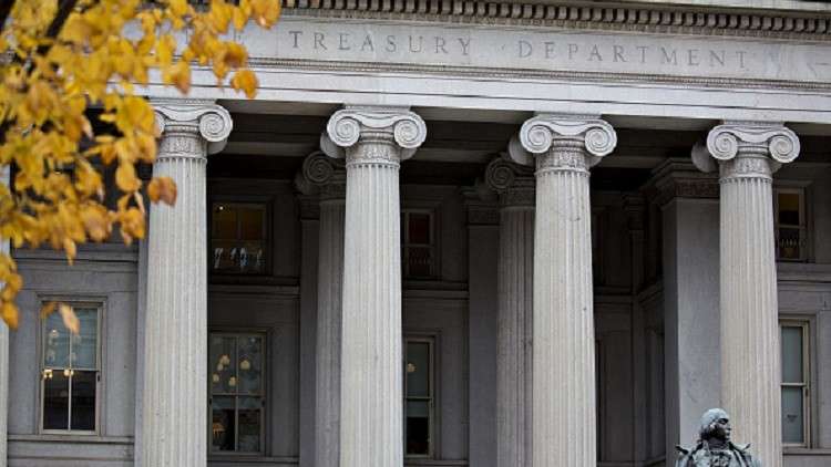 وزارة المالية الأمريكية تدرج سياسيين روس وكبار رجال الأعمال في