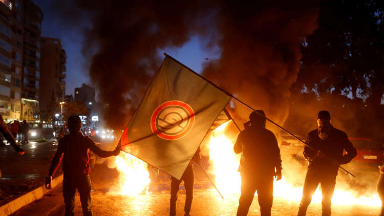 "حركة أمل" اللبنانية تدعو أنصارها لوقف الاحتجاجات